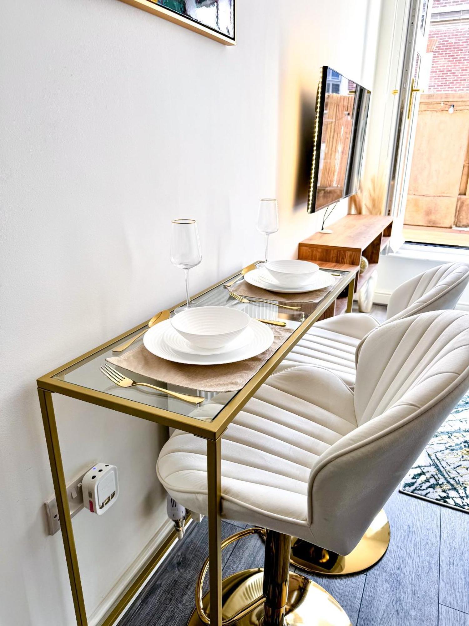 The Luxe Haven - Apartment Nottingham City Centre מראה חיצוני תמונה